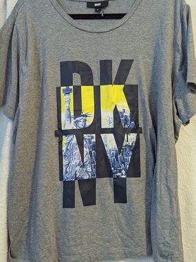 DKNY Gray Short-Sleeve Graphic Tee with Yellow and Black Print